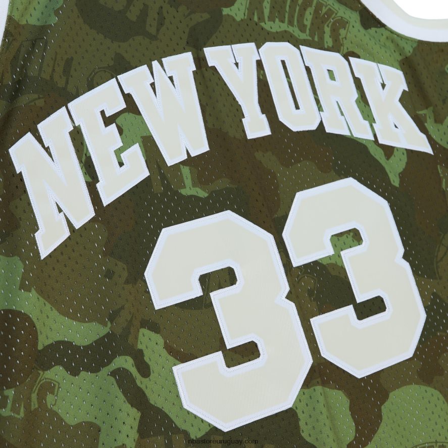camiseta de los new york knicks patrick ewing mitchell & ness camo hardwood classics ghost green swingman 6L080N868 NBA